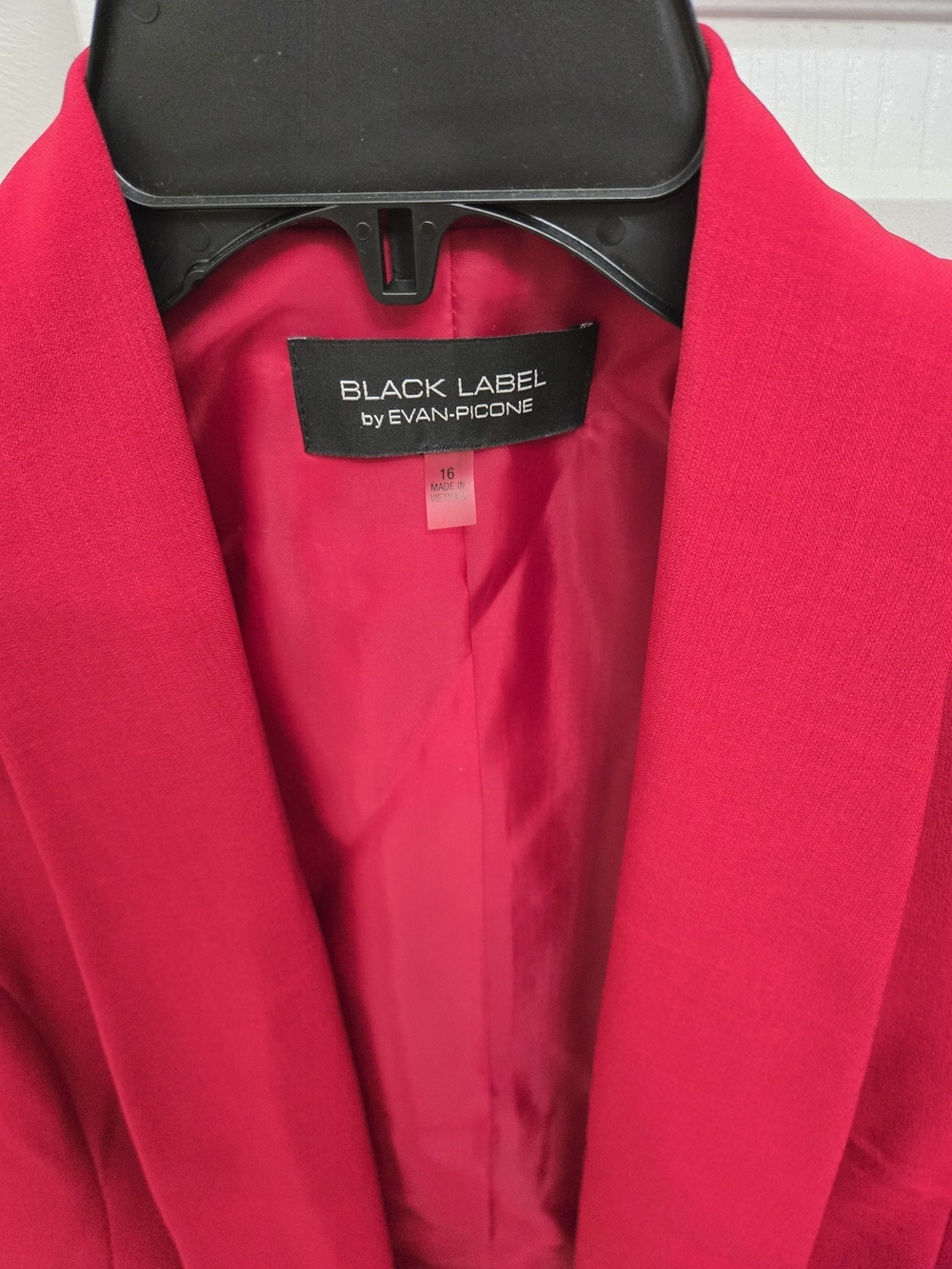 Evan-Picone Women's Crimson Red Blazer With Swing Style And 3/4 Sleeves